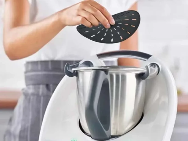 OSLONA-NOZA-OSTRZA-NAKLADKA-SOLIDNA-DO-ROBOTA-KUCHENNEGO-MULTICOOKER002.webp